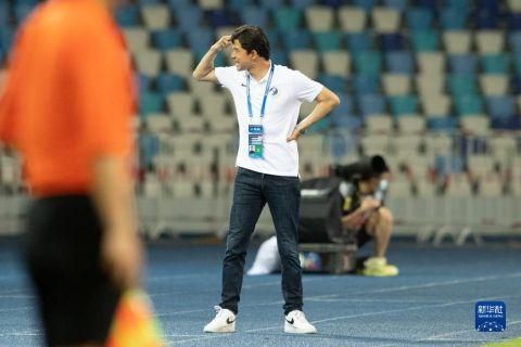 奥卡福在对阵纽卡时复出后再次受伤，他也要在一个星期后接受再次评估，但是他可能需要缺席一个月的时间。